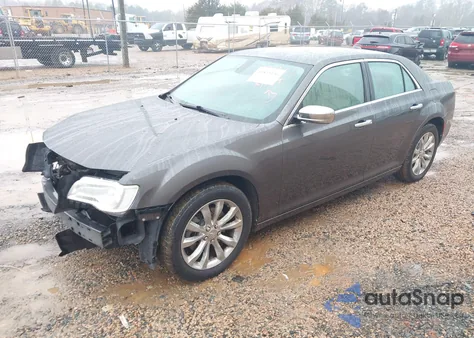 2018 Chrysler 300 Limited Awd z USA, uszkodzony, nr VIN 2C3CCAKG1JH177291